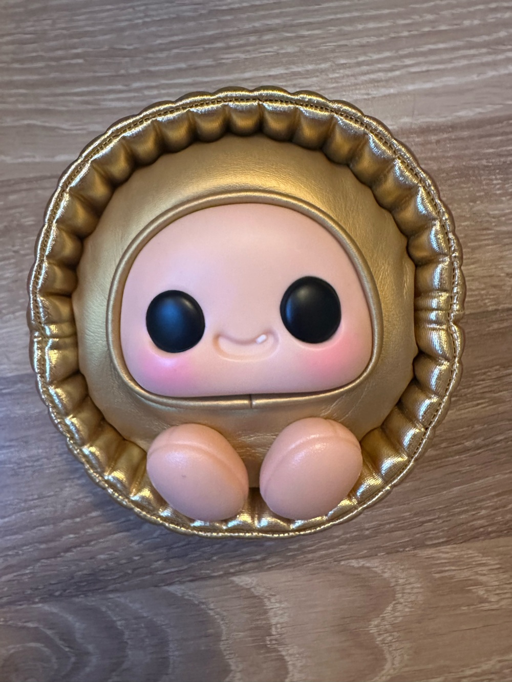 Hyojo Reese’s RARE Gold Plush Figure - Picture 4 of 6